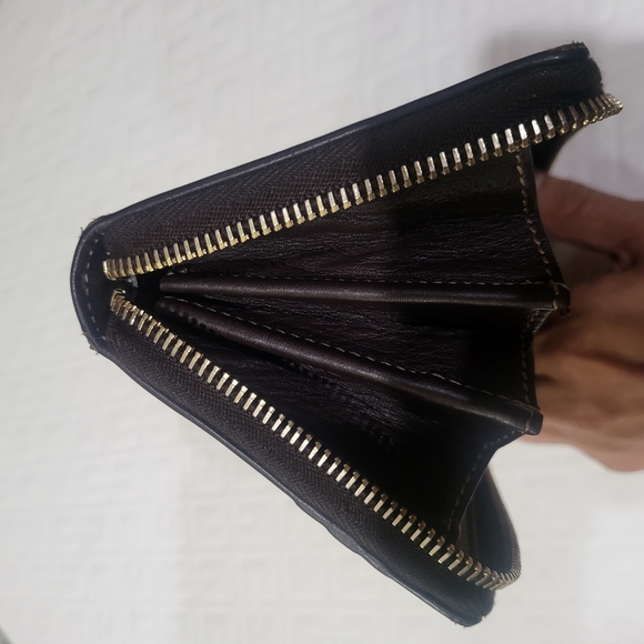 GUCCI Monogram Bow Zip Around Wallet Brown - Picture 7 of 10